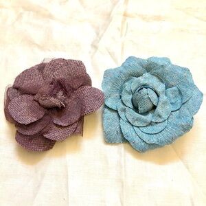 Vintage Y2K Flower Brooches Pins Set of 2